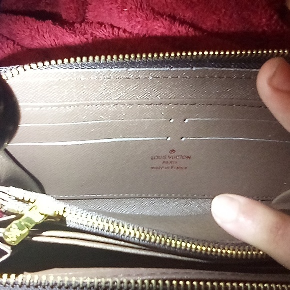 Louis Vuitton wallet - Picture 4 of 4